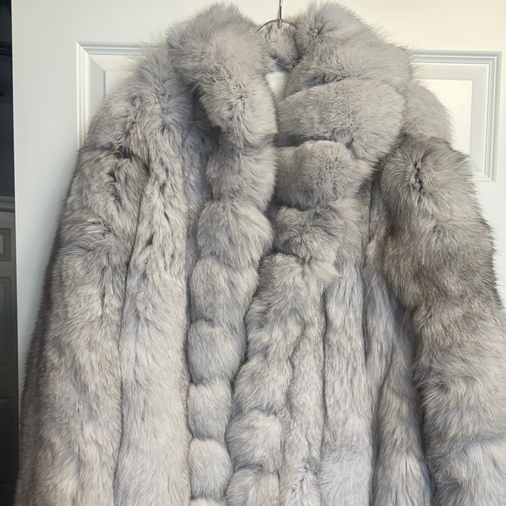 Chic Gray Real Fur Coat